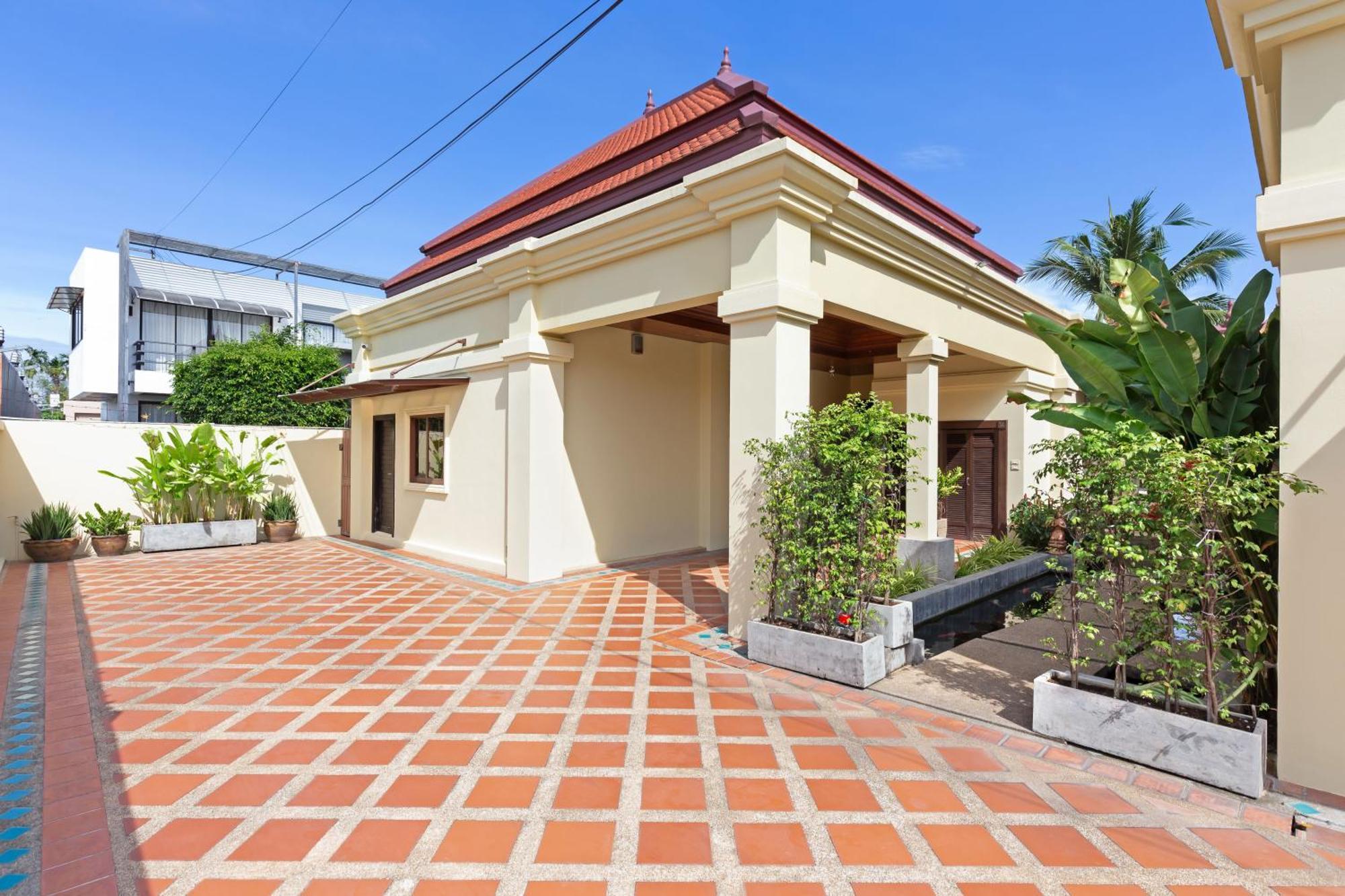 Extraordinary Courtyard 6Br Pool Villa Sri Suri, Naiharn Rawai Dış mekan fotoğraf