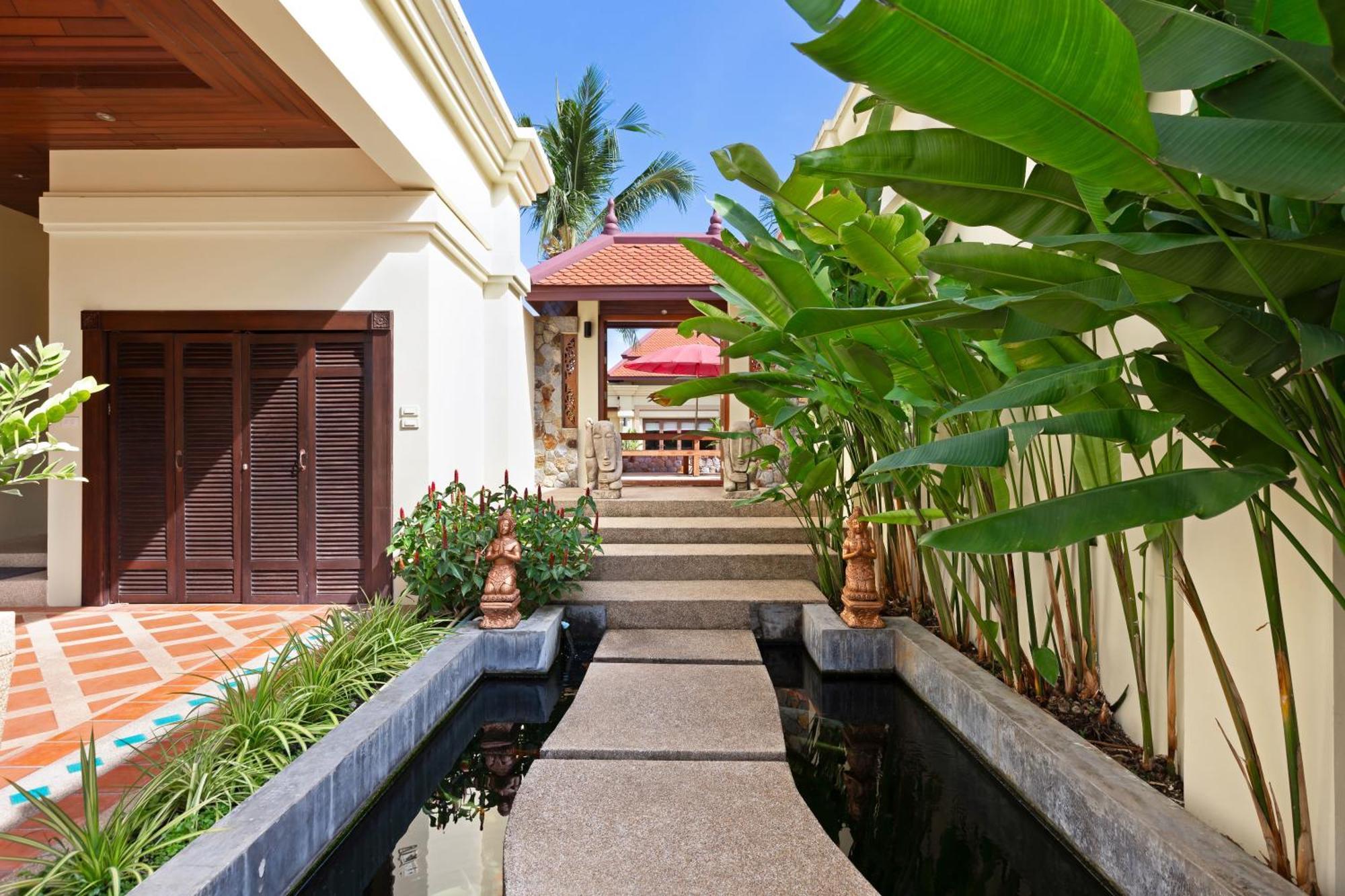 Extraordinary Courtyard 6Br Pool Villa Sri Suri, Naiharn Rawai Dış mekan fotoğraf